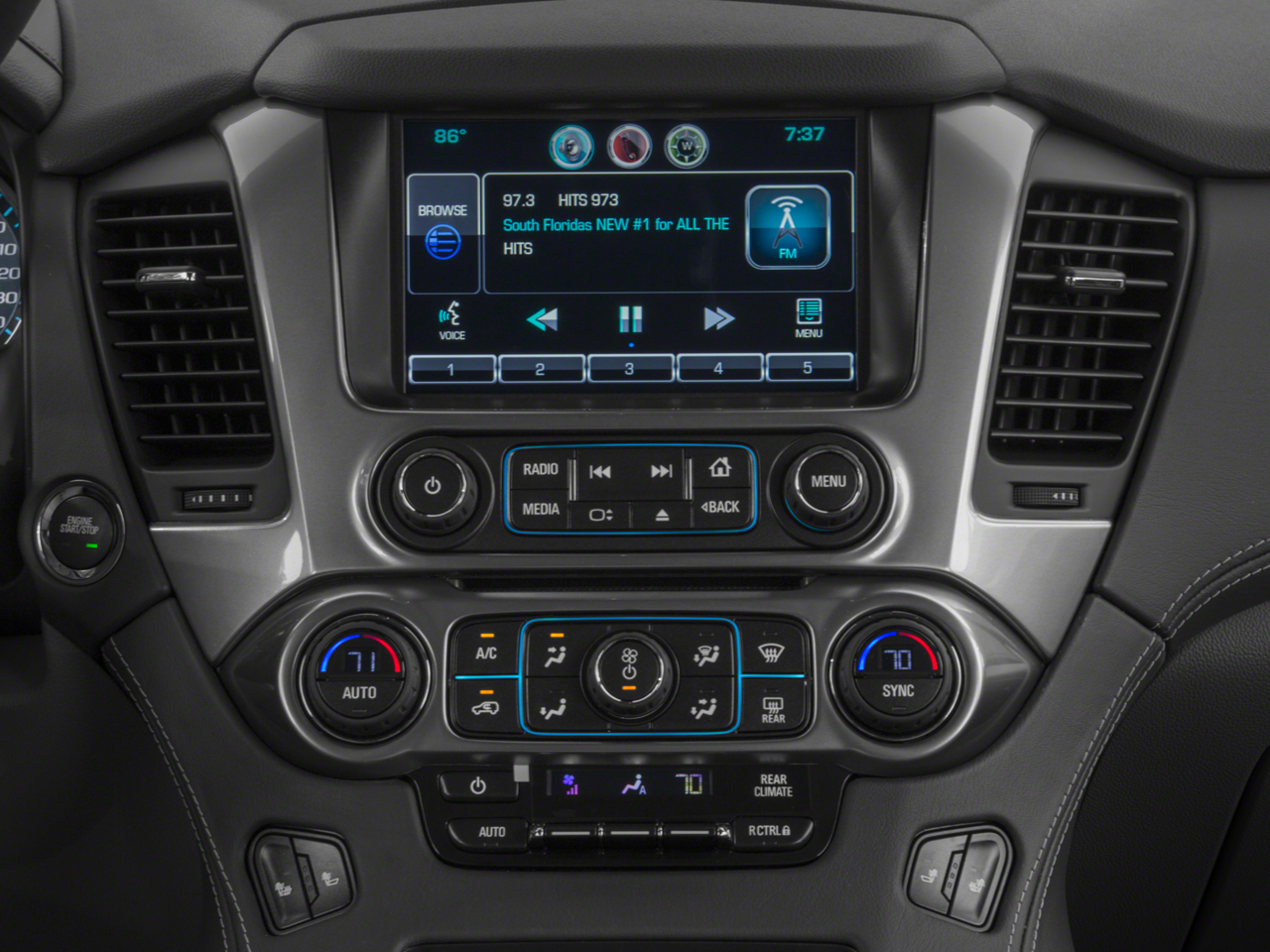 2017 Chevrolet Suburban LT - Photo 13