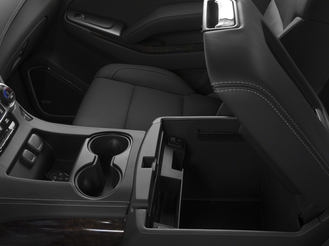 2017 Chevrolet Suburban LT - Photo 21