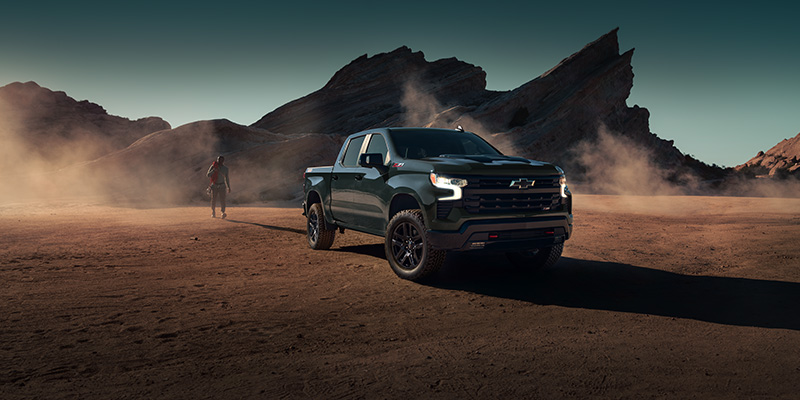 What makes the Chevrolet Silverado 1500 one of the best-selling pickups on the market? From high-powered engine options to a complete trailering package, take a look at just six reasons drivers love the new 2025 Chevy Silverado 1500.