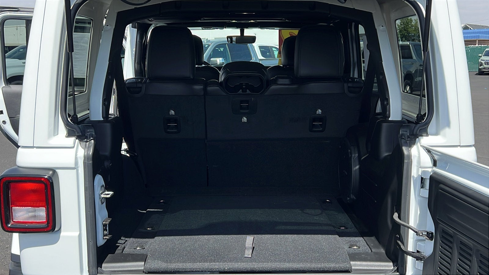 2022 Jeep Wrangler Unlimited Sahara 4x4
