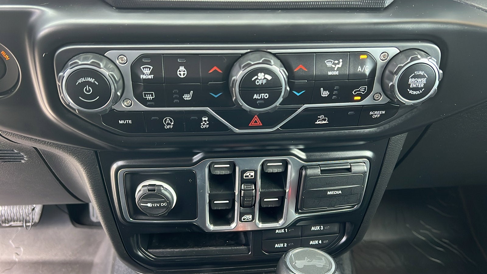 2022 Jeep Wrangler Unlimited Sahara Altitude - Photo 24