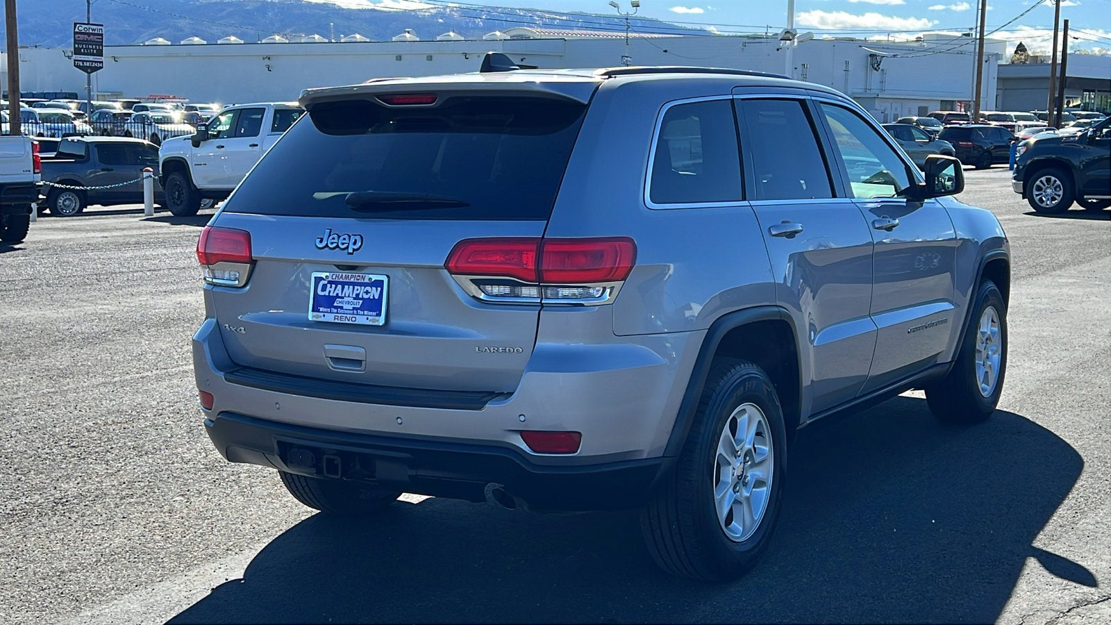 2017 Jeep Grand Cherokee Laredo