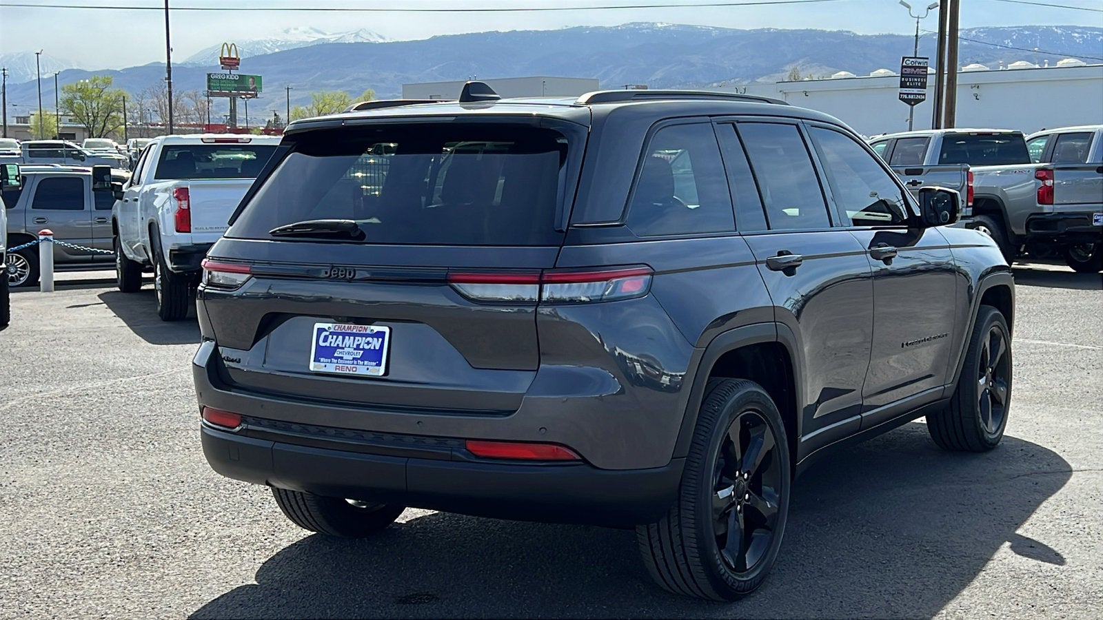2023 Jeep Grand Cherokee Altitude