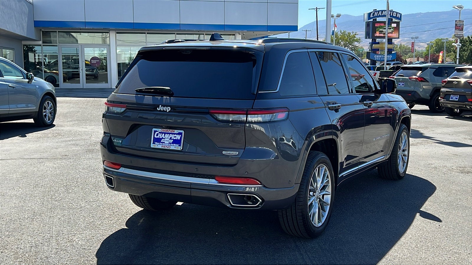 2025 Jeep Grand Cherokee Summit