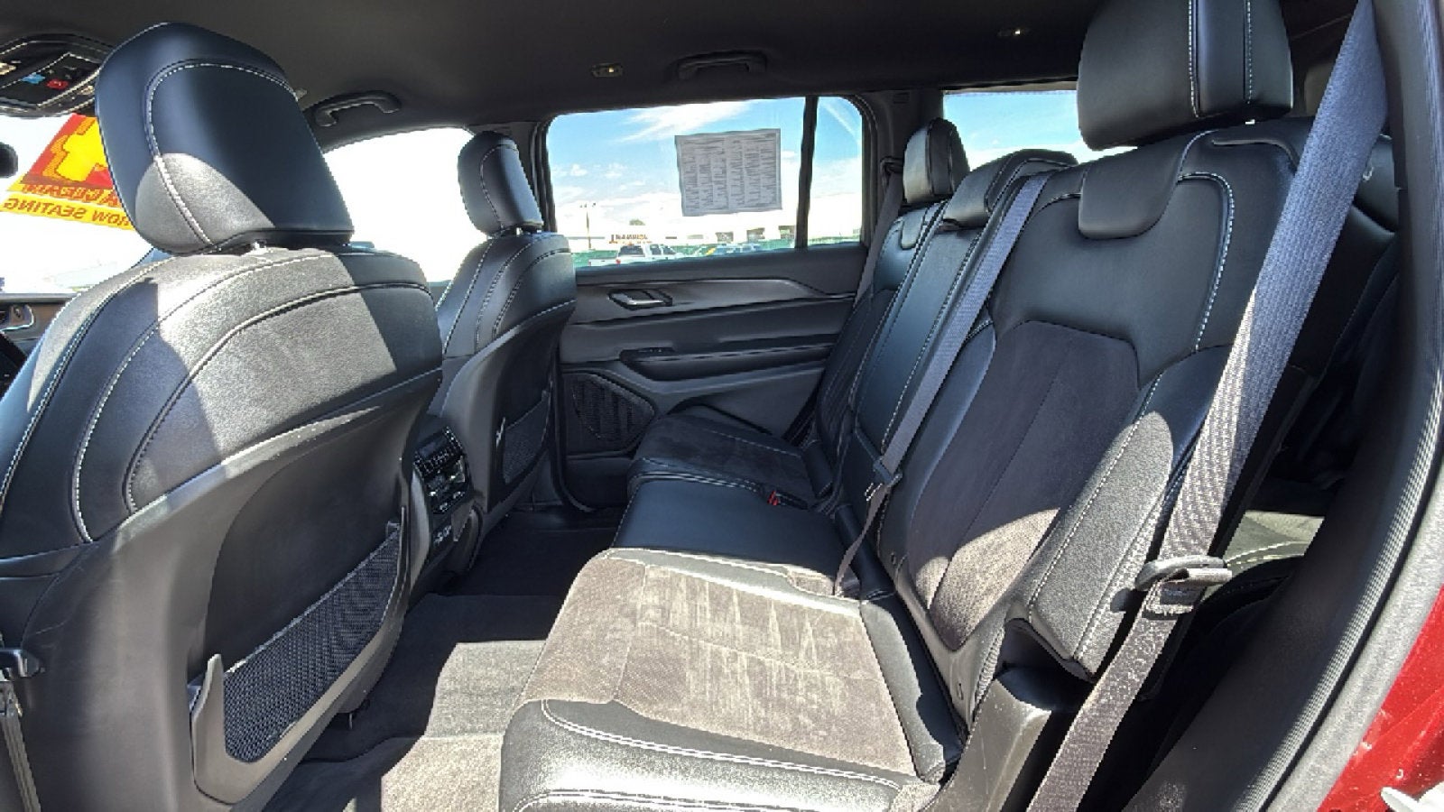 2024 Jeep Grand Cherokee L Altitude - Photo 13