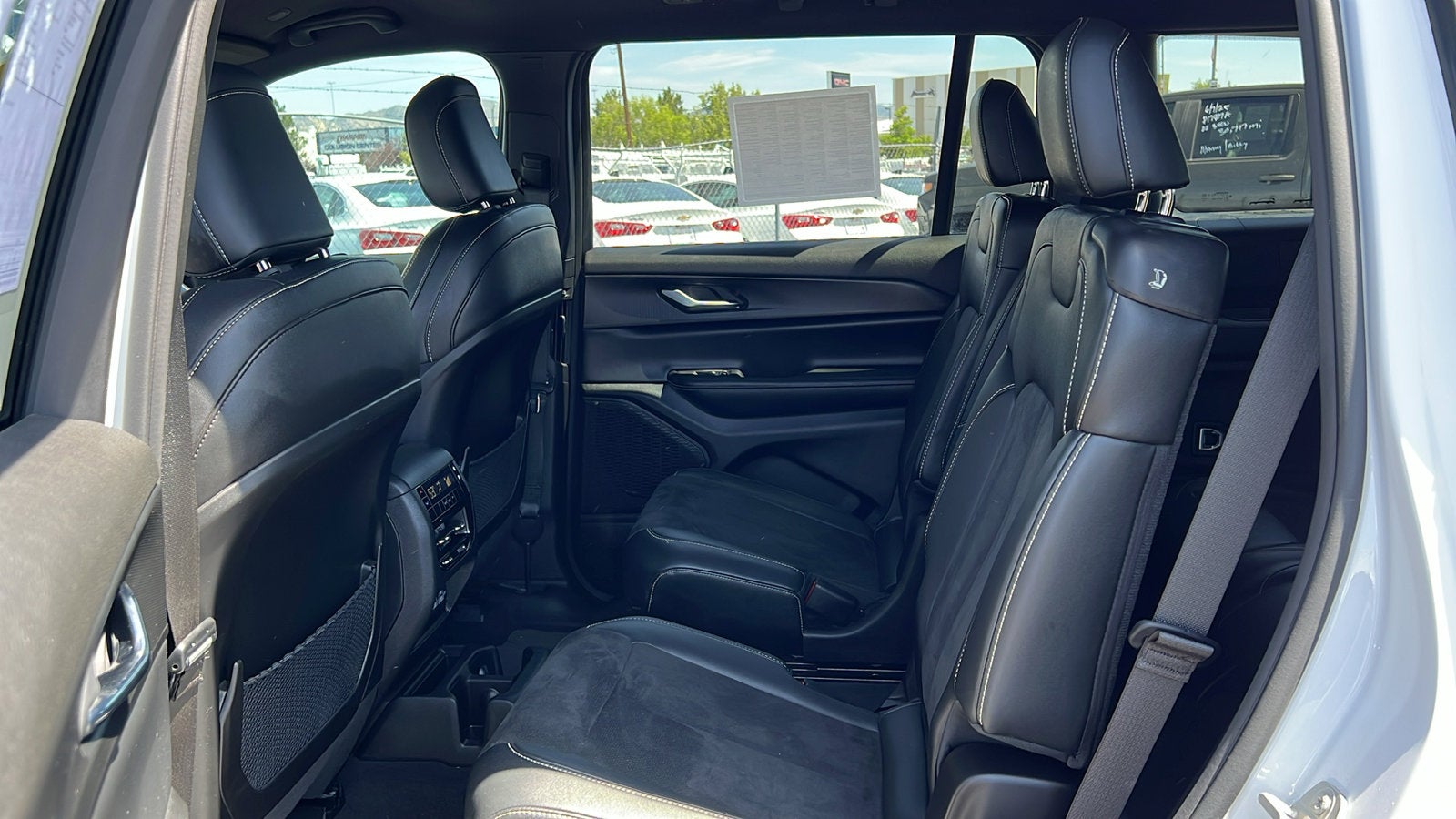 2024 Jeep Grand Cherokee L Altitude