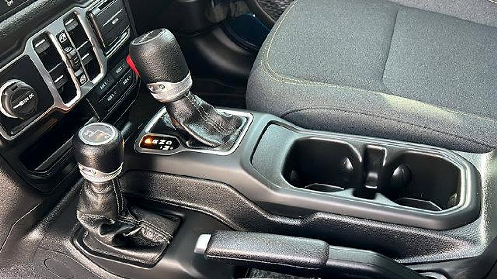 2025 Jeep Gladiator Nighthawk