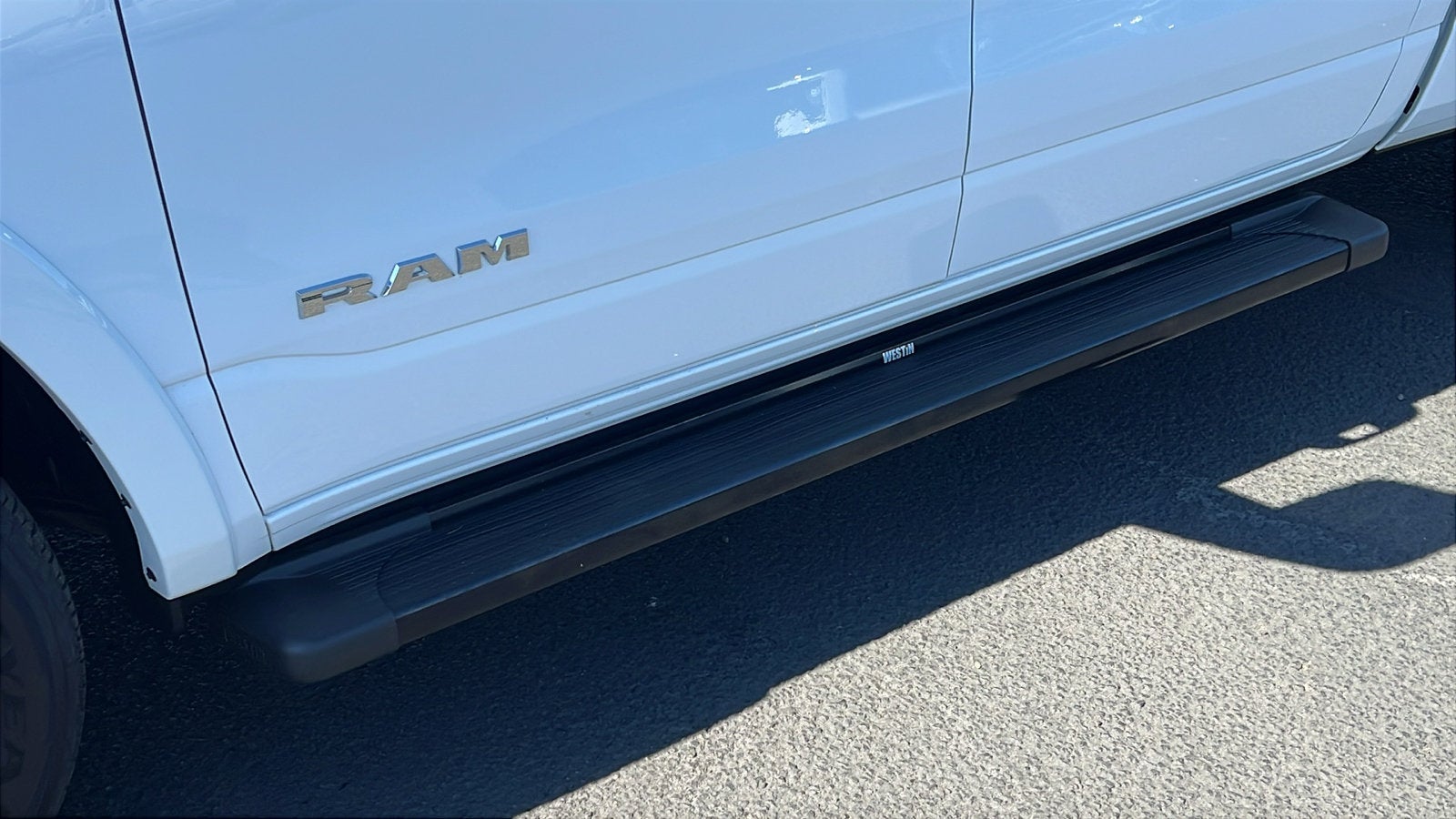 2025 RAM 1500 Big Horn Crew Cab 4x4 6'4" Box