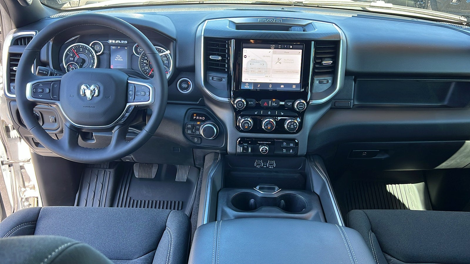 2025 RAM 1500 Big Horn Crew Cab 4x4 6'4" Box