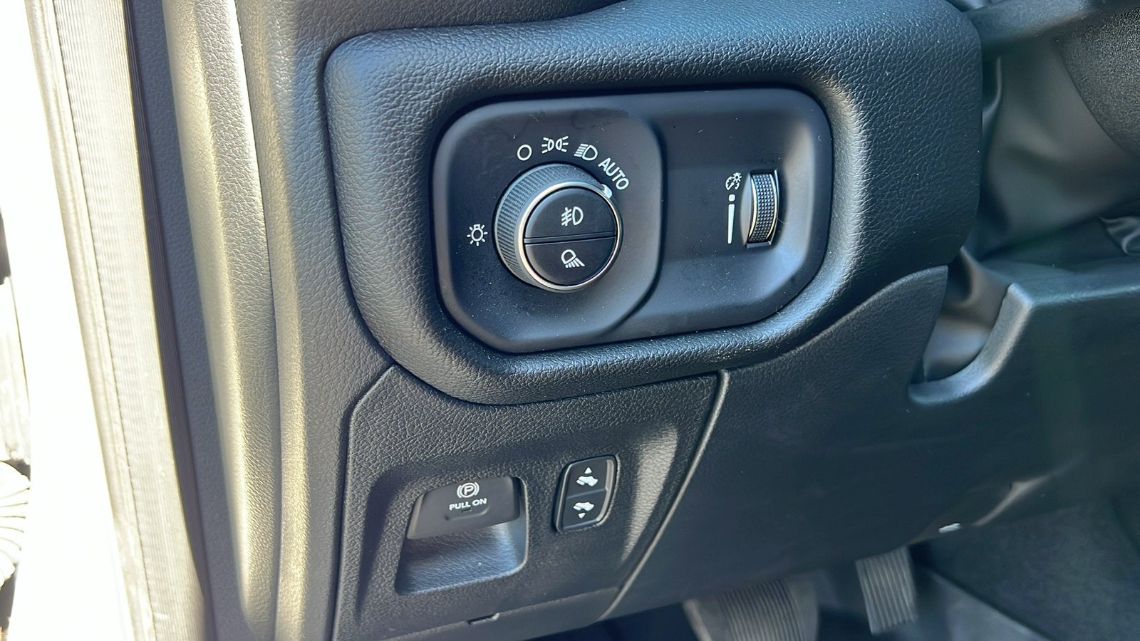 2025 RAM 1500 Big Horn Crew Cab 4x4 6'4" Box