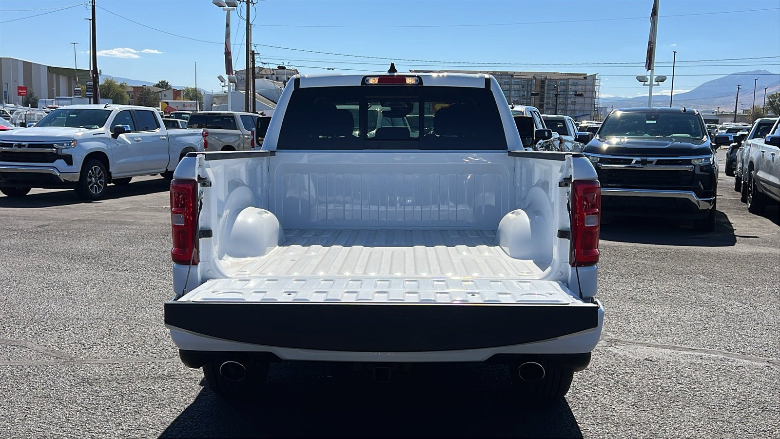 2025 RAM 1500 Big Horn Crew Cab 4x4 6'4" Box