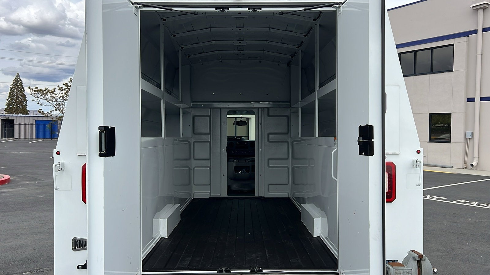 2023 Ford E-Series Cutaway CUTWY