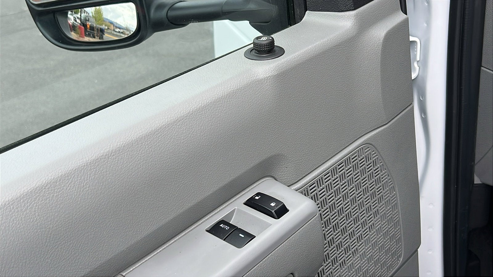 2023 Ford E-Series Cutaway CUTWY