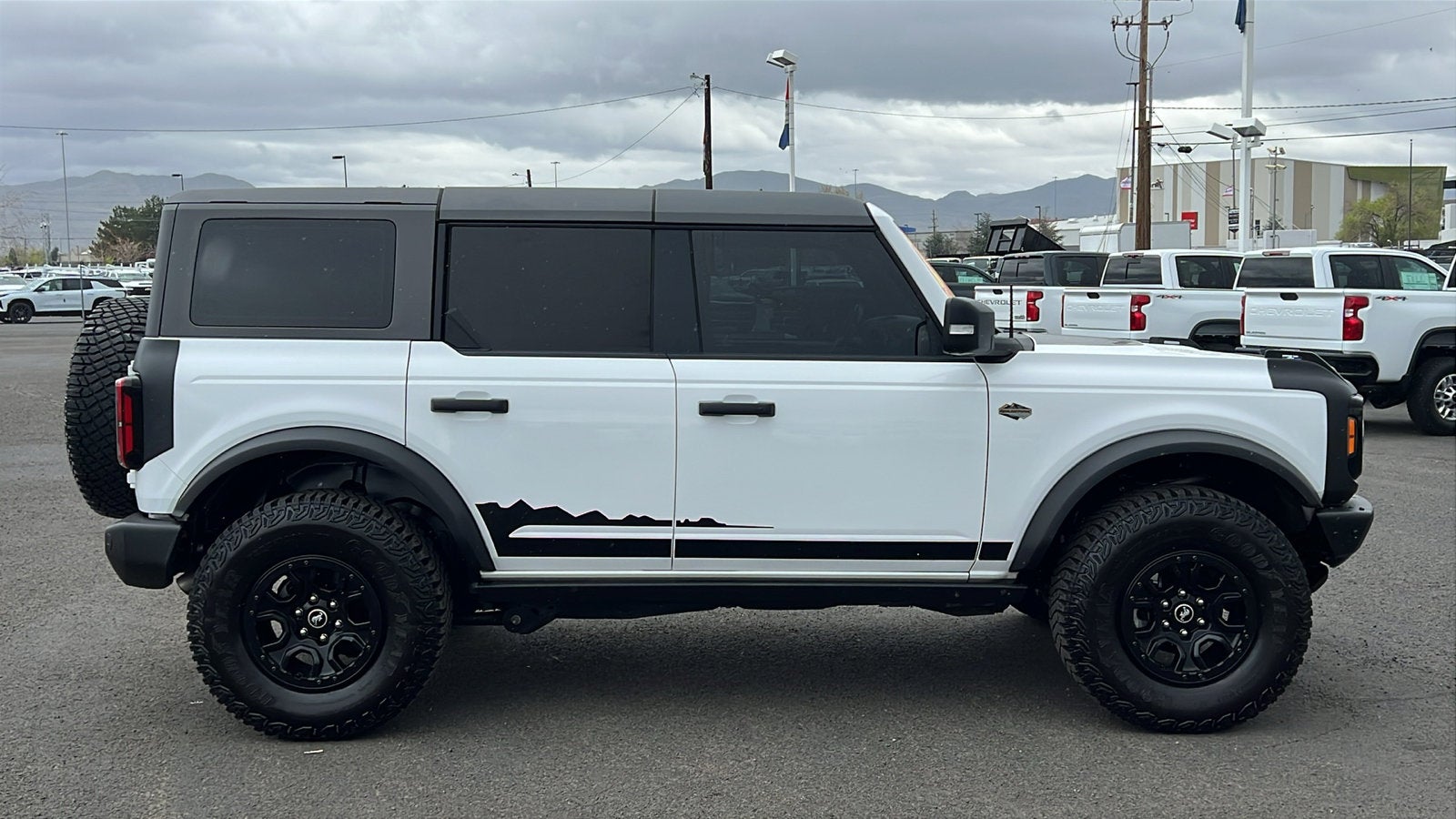 2023 Ford Bronco Base