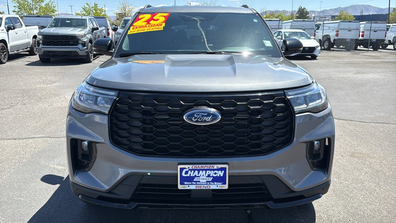 2025 Ford Explorer ST-Line