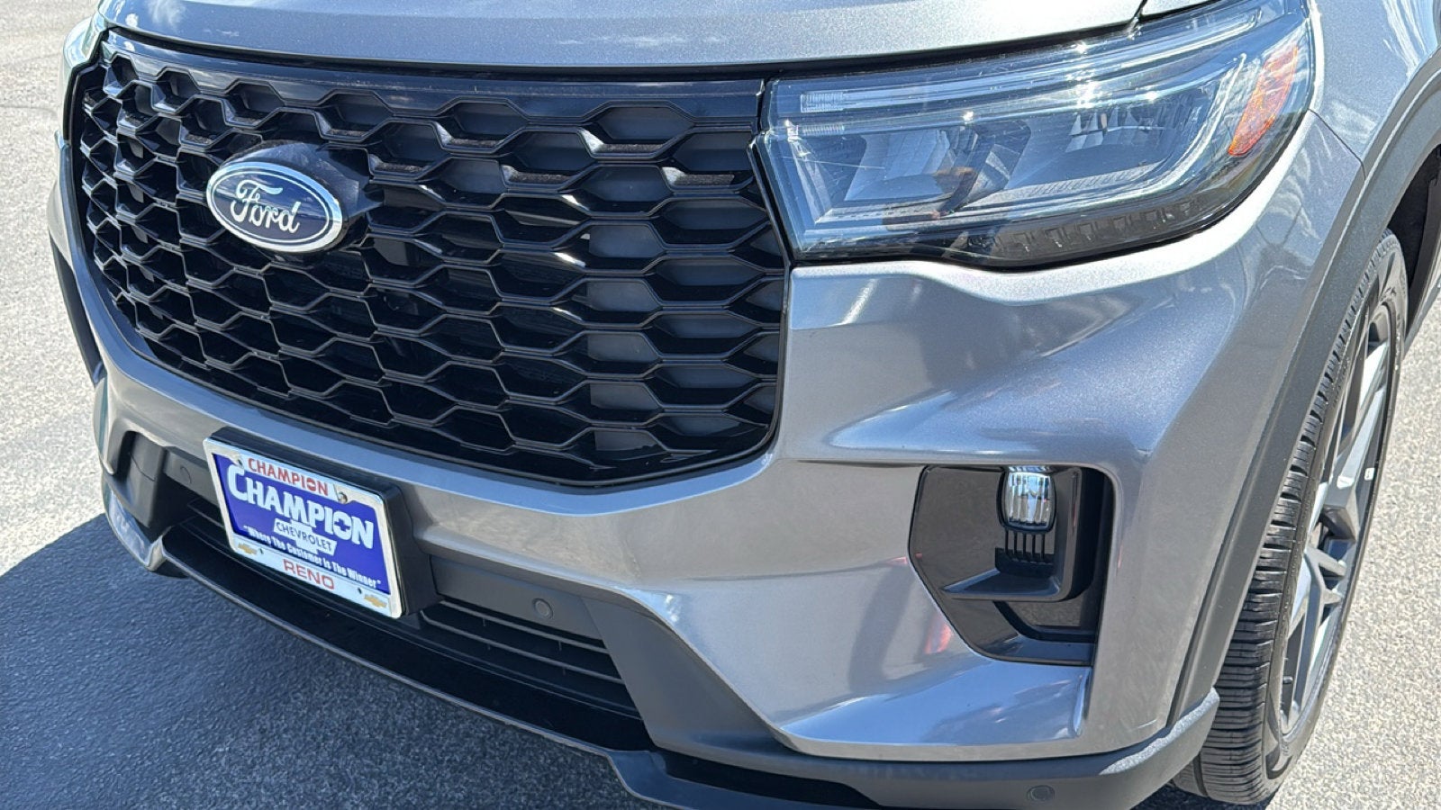 2025 Ford Explorer ST-Line