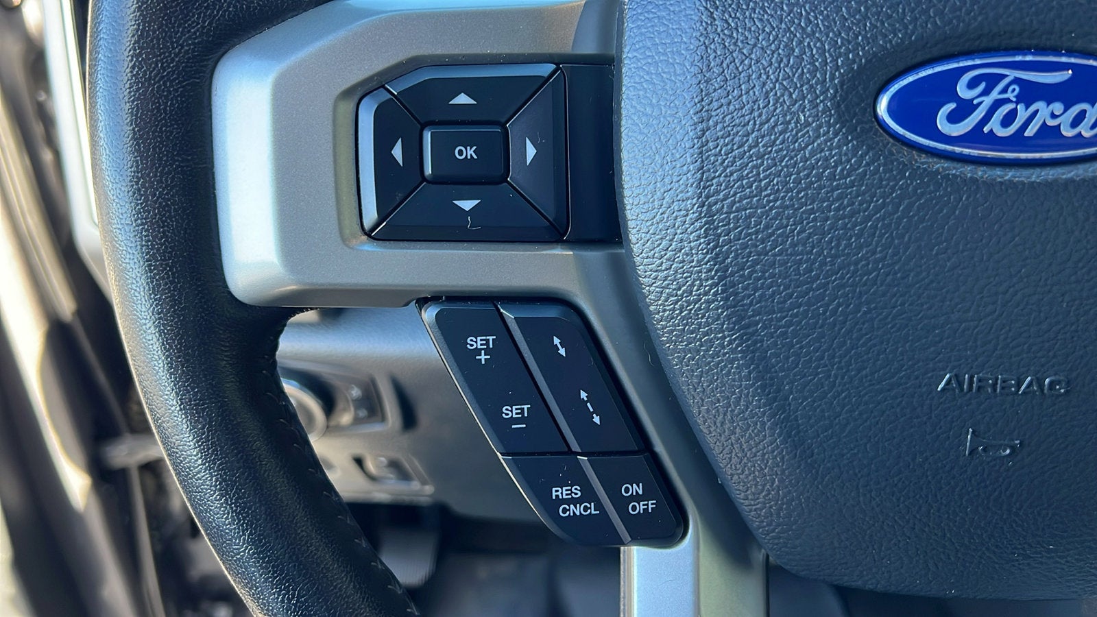 2022 Ford Super Duty F-350 SRW XL