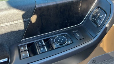 2023 Ford F-350 LARIAT