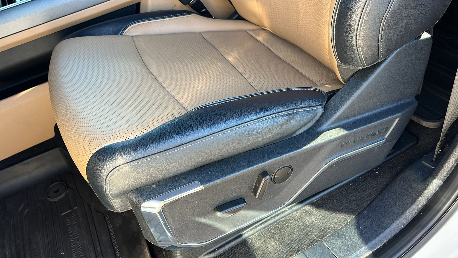 2023 Ford F-350 Super Duty Lariat - Photo 21