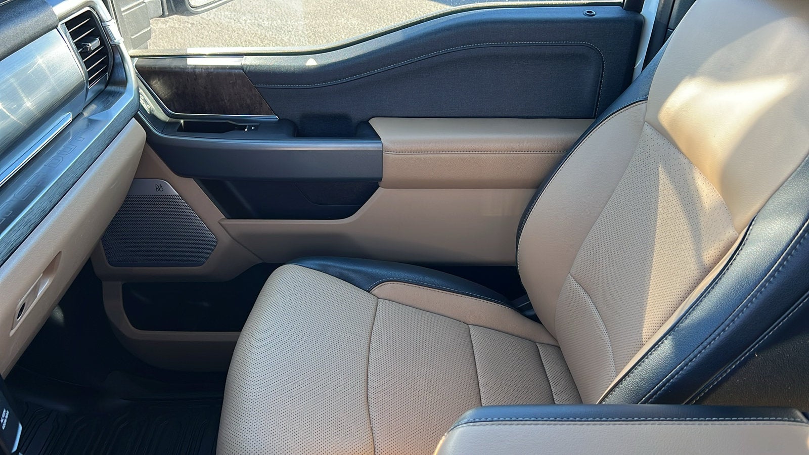 2023 Ford F-350 Super Duty Lariat - Photo 23