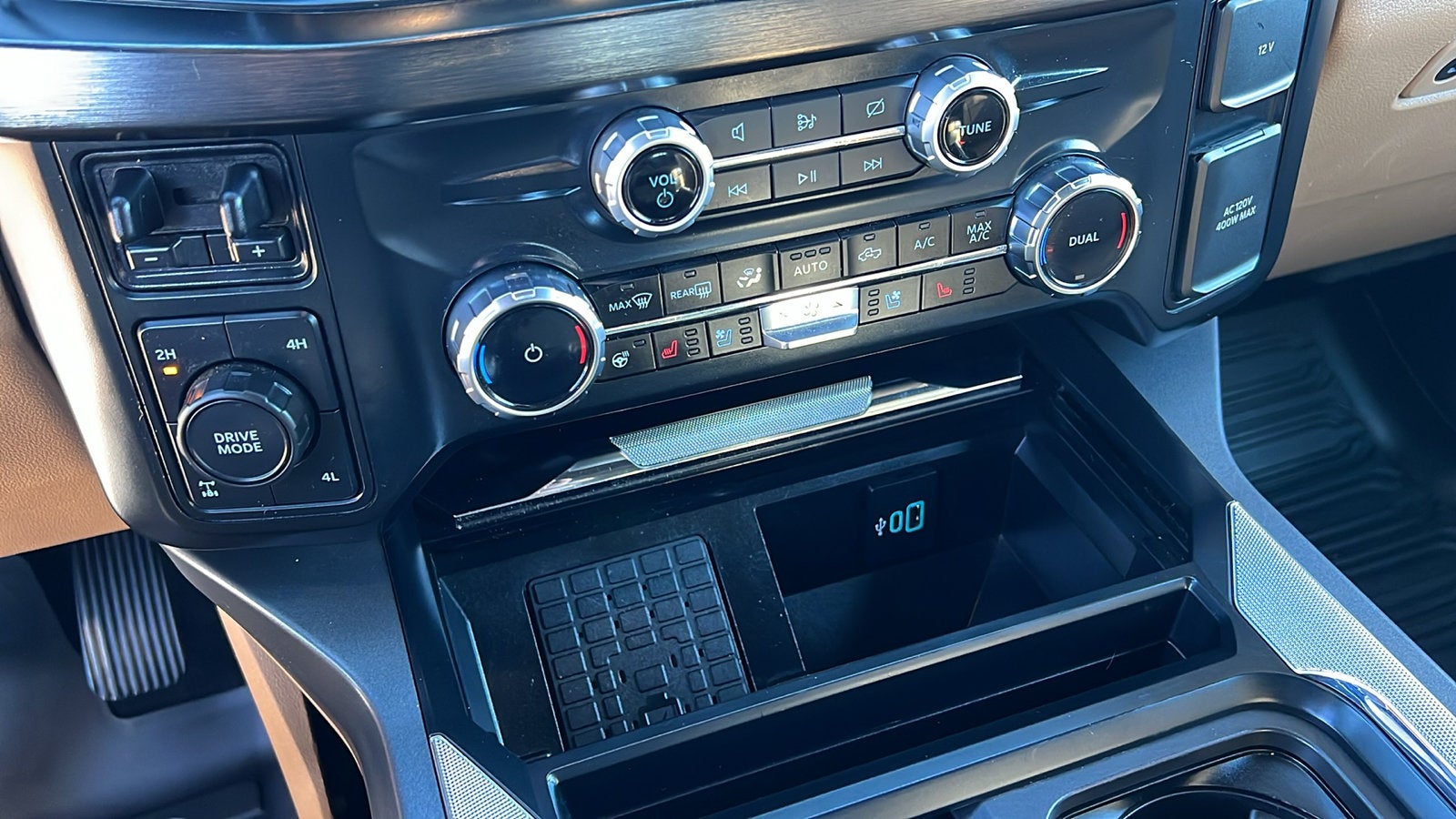 2023 Ford F-350 Super Duty Lariat - Photo 25