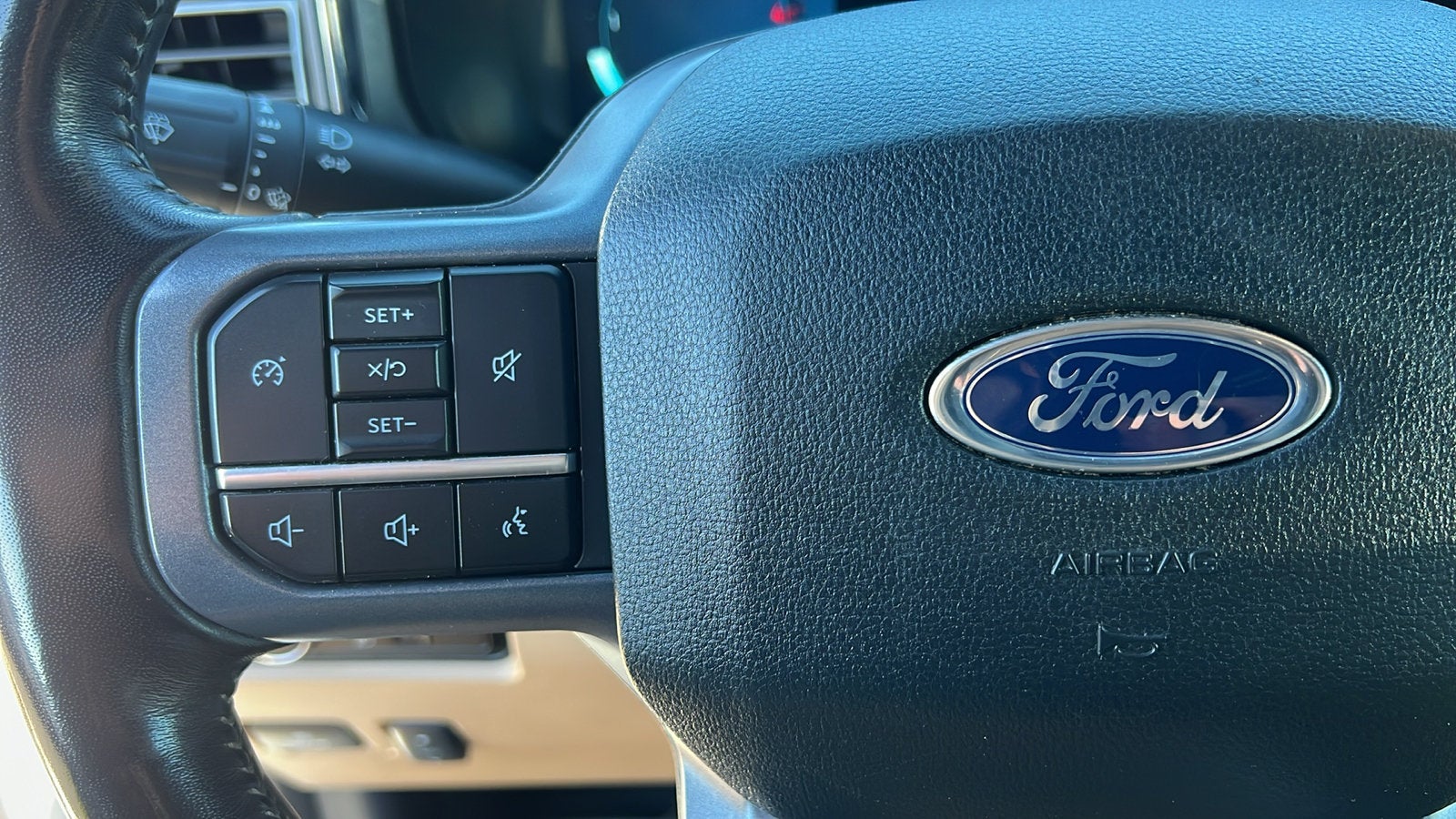 2023 Ford F-350 LARIAT