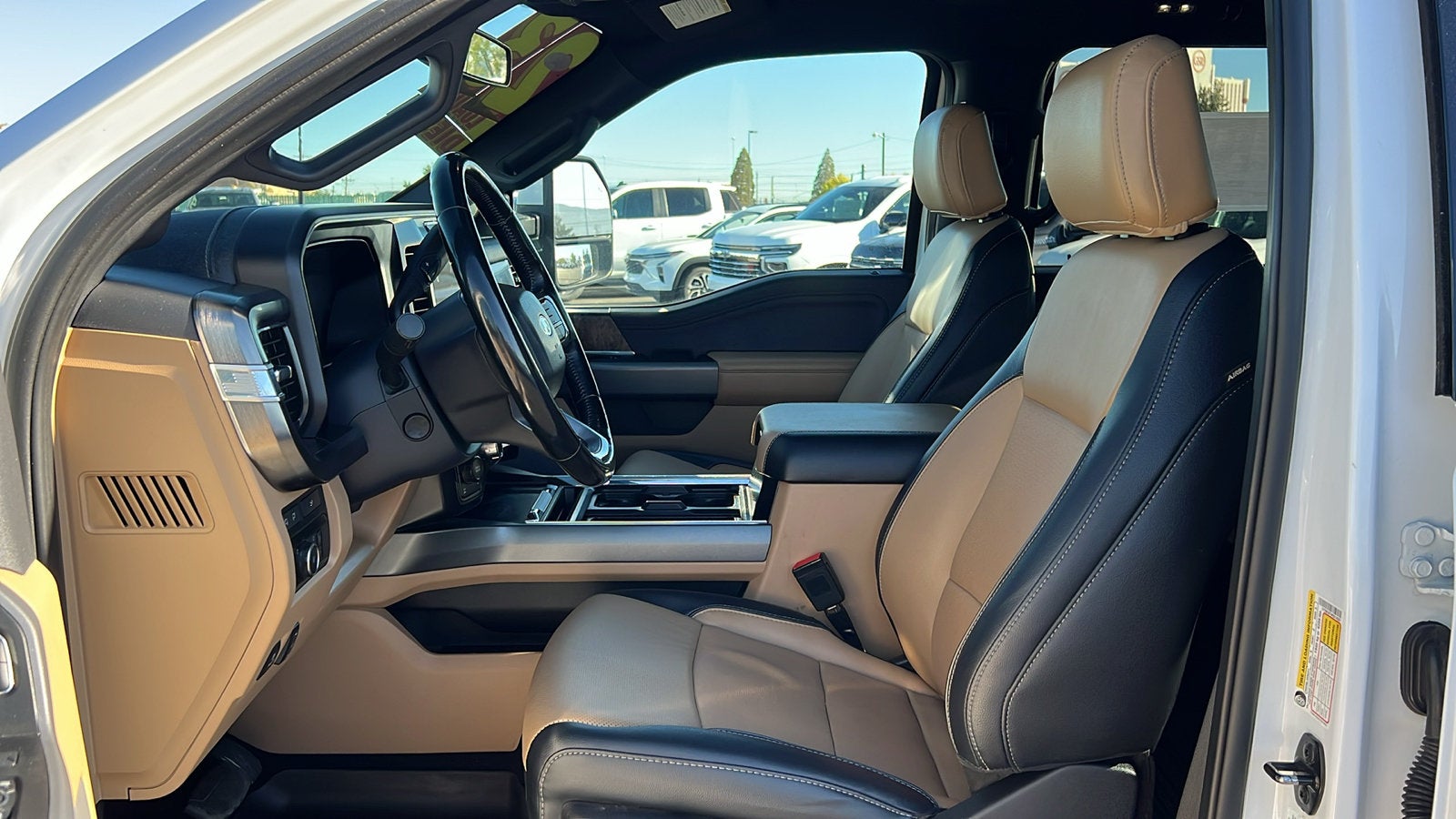 2023 Ford F-350 Super Duty Lariat - Photo 34