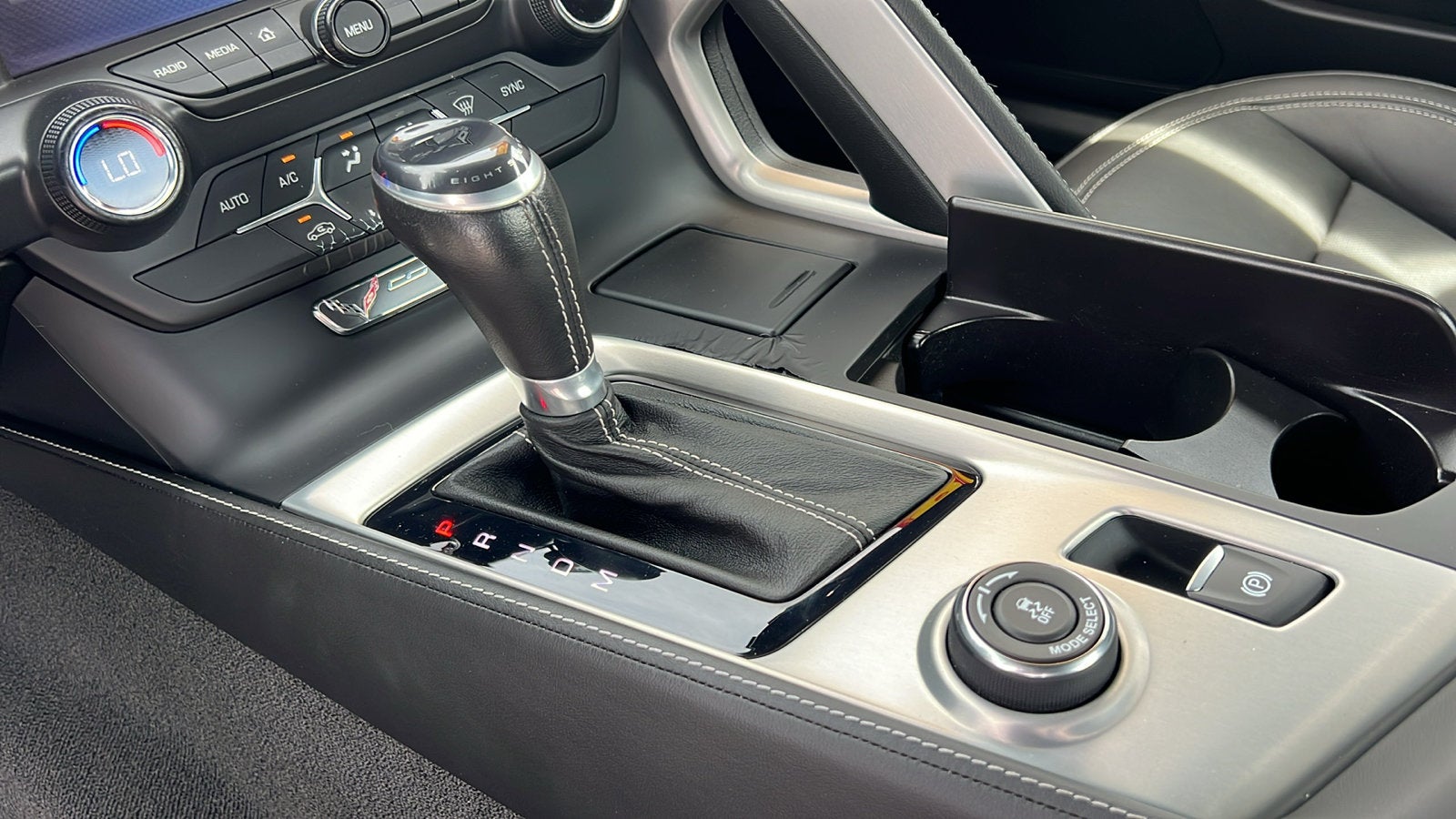 2016 Chevrolet Corvette 1LT - Photo 16
