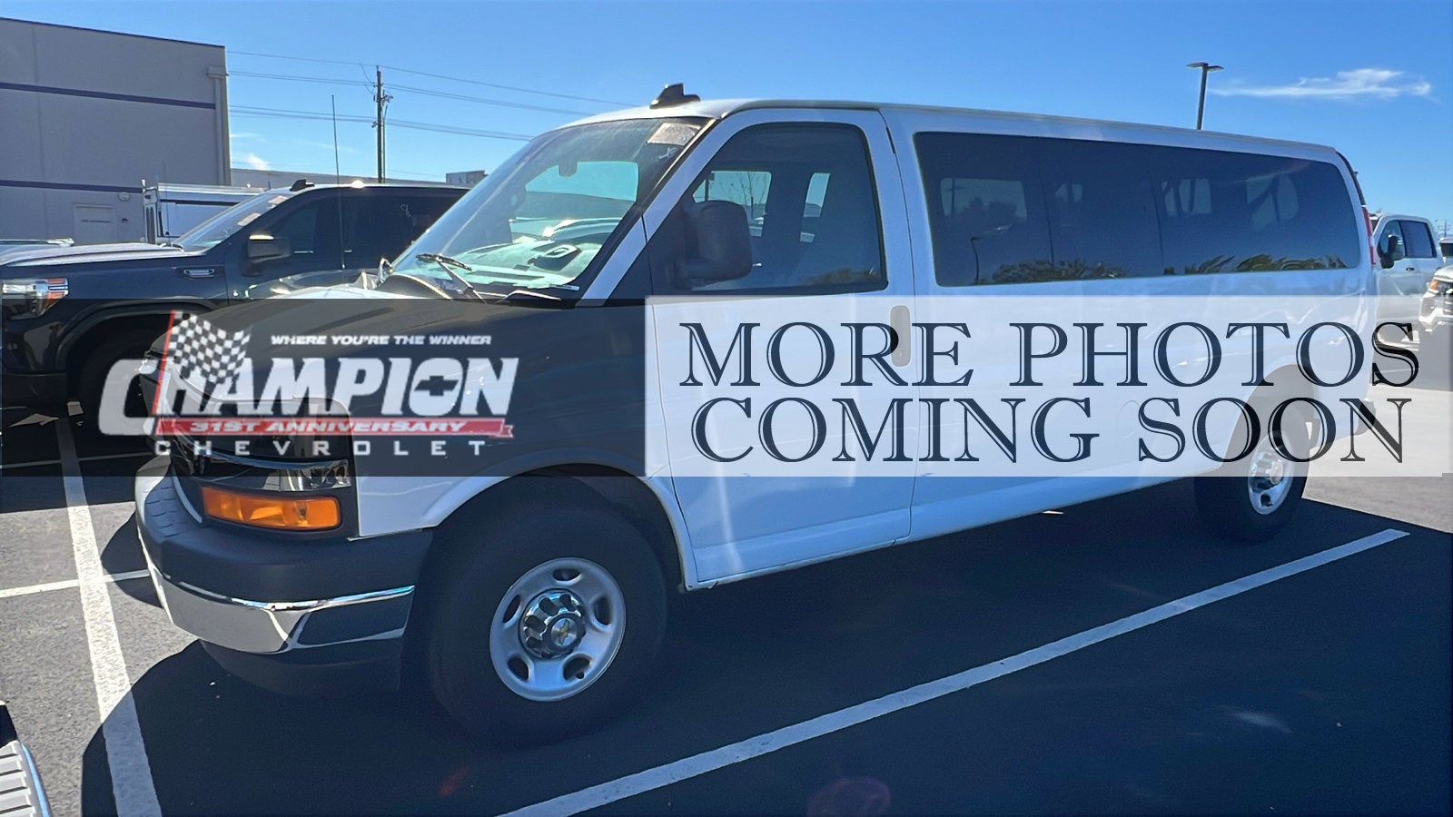 2025 Chevrolet Express Passenger LT - Photo 1