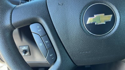 2025 Chevrolet Express Passenger 1LT