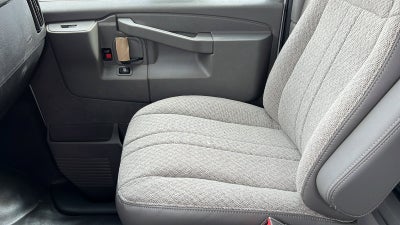 2024 Chevrolet Express Cutaway 3500 1WT