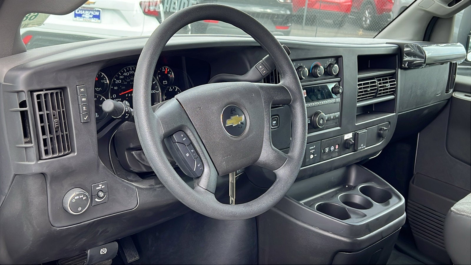 2024 Chevrolet Express Cutaway 3500 1WT