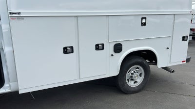 2024 Chevrolet Express Cutaway 3500 1WT