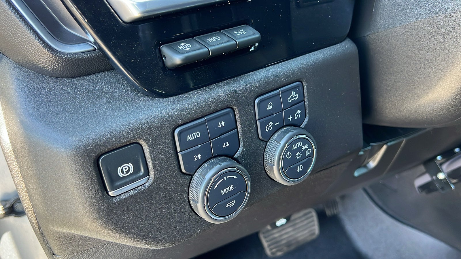 2024 Chevrolet Silverado 3500 HD LTZ DRW