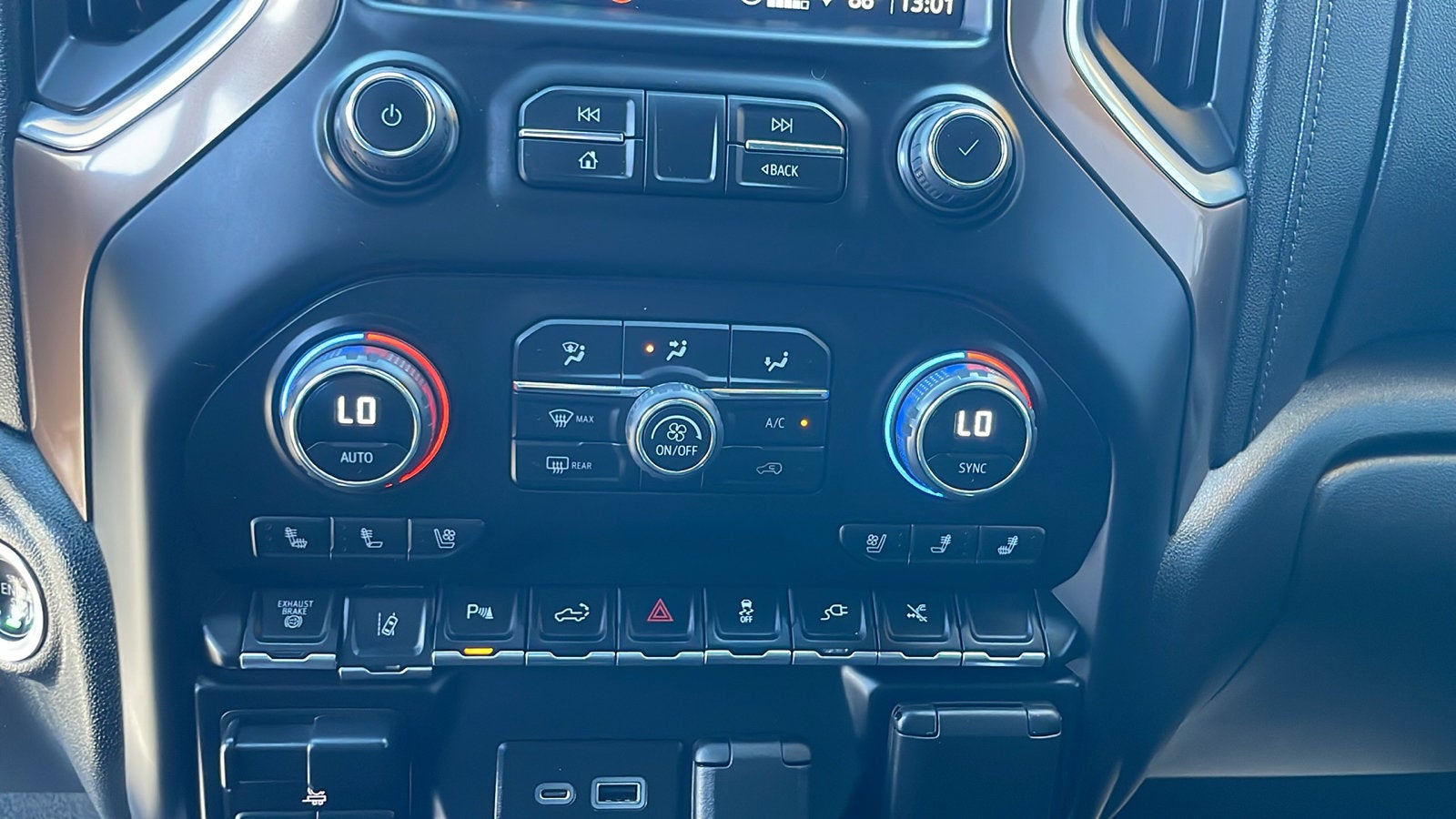 2021 Chevrolet Silverado 3500HD High Country - Photo 21