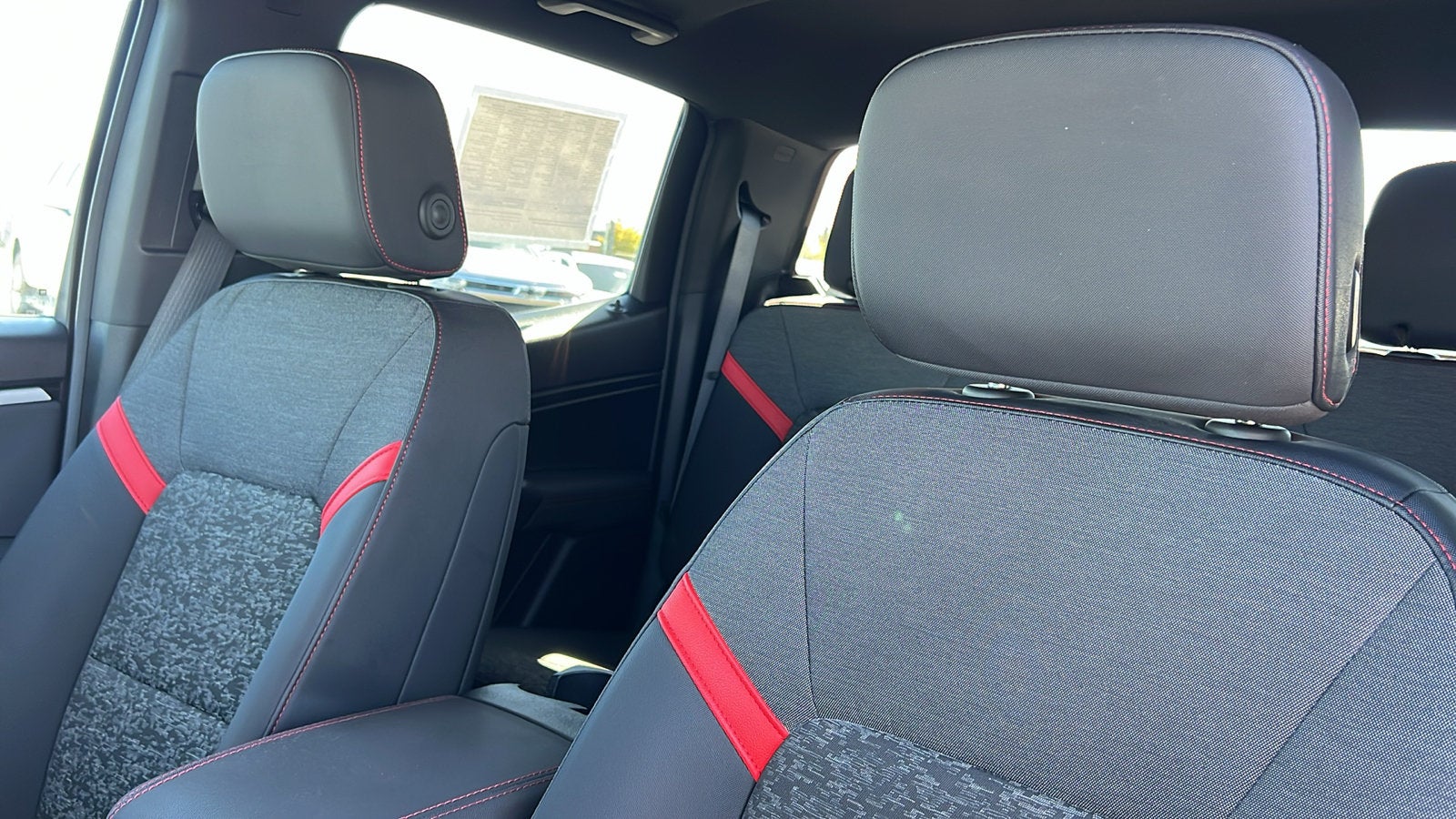 2023 Chevrolet Colorado Z71 - Photo 18
