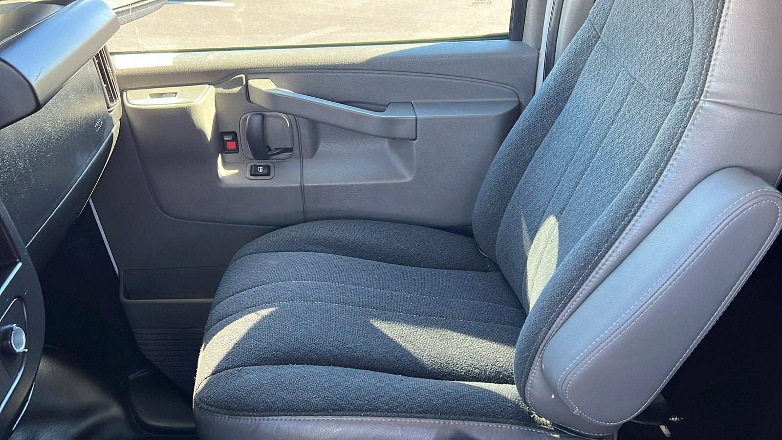 2023 Chevrolet Express Cargo 2500 WT