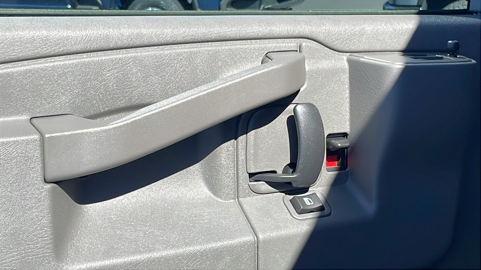 2026 Chevrolet Express Cargo 1WT