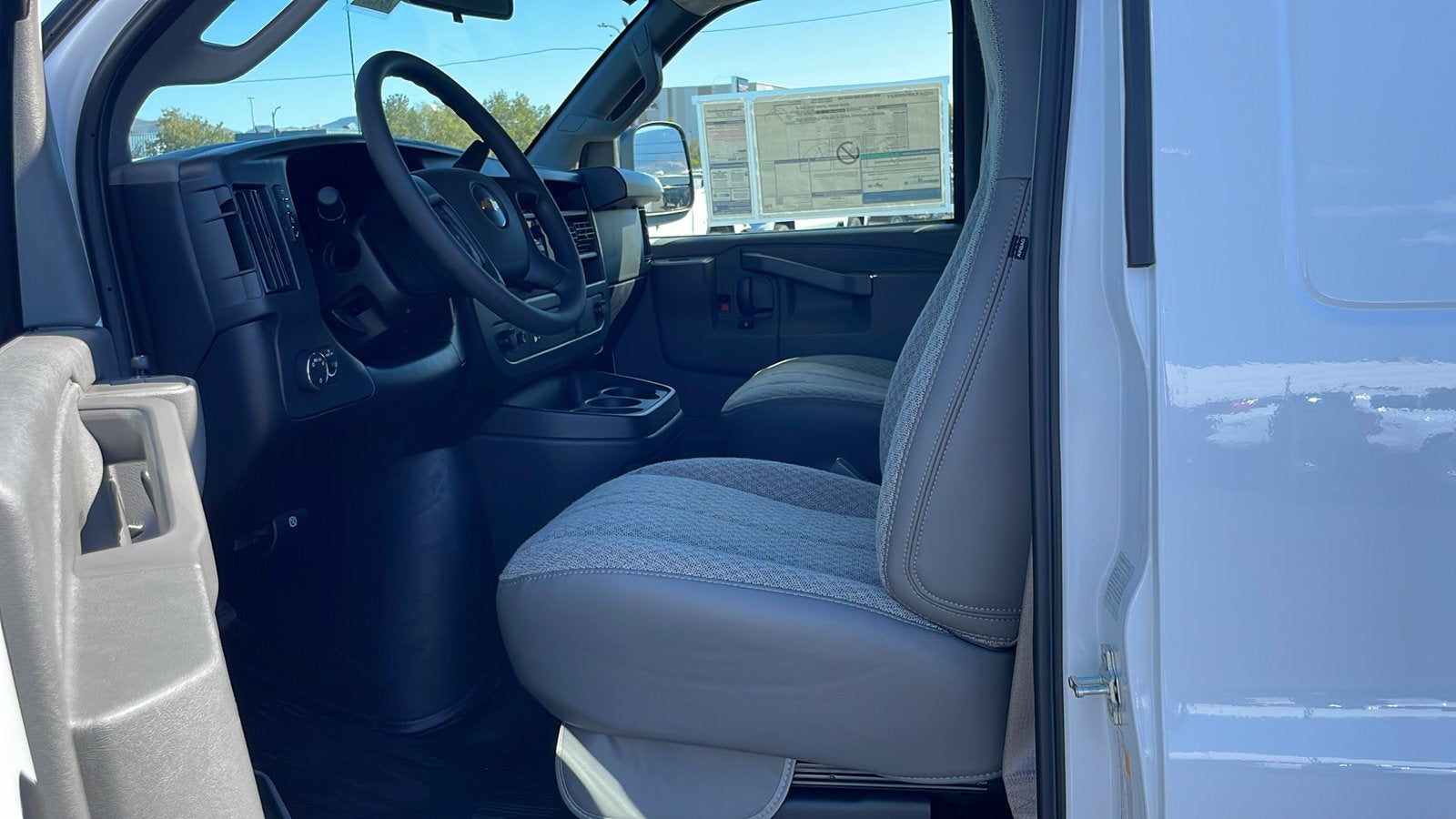 2026 Chevrolet Express Cargo 1WT