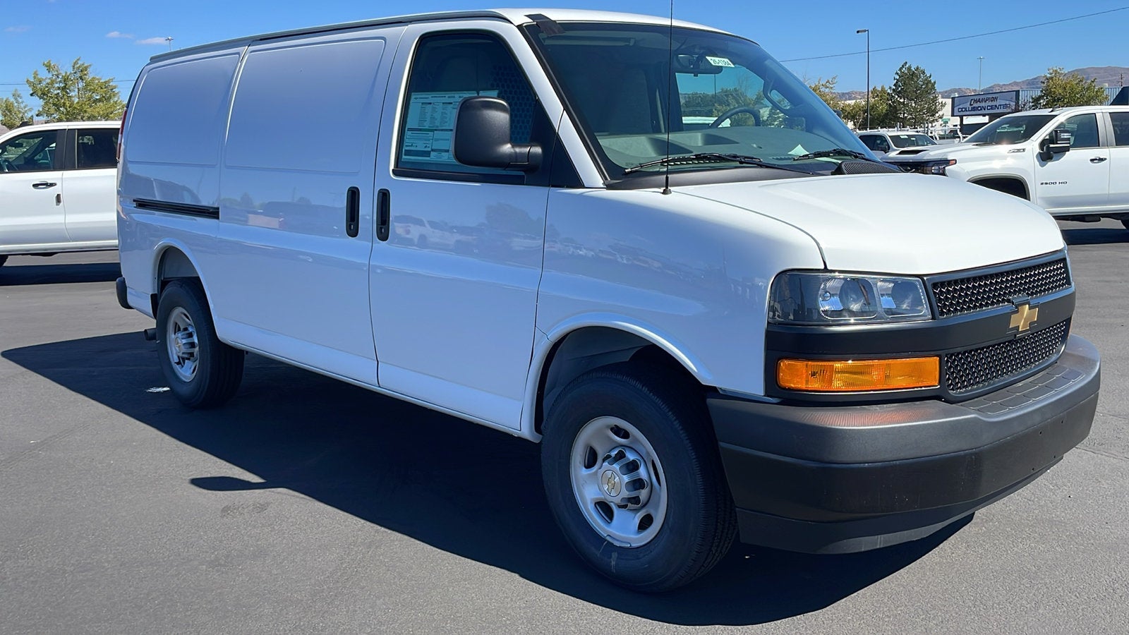 2026 Chevrolet Express Cargo 1WT
