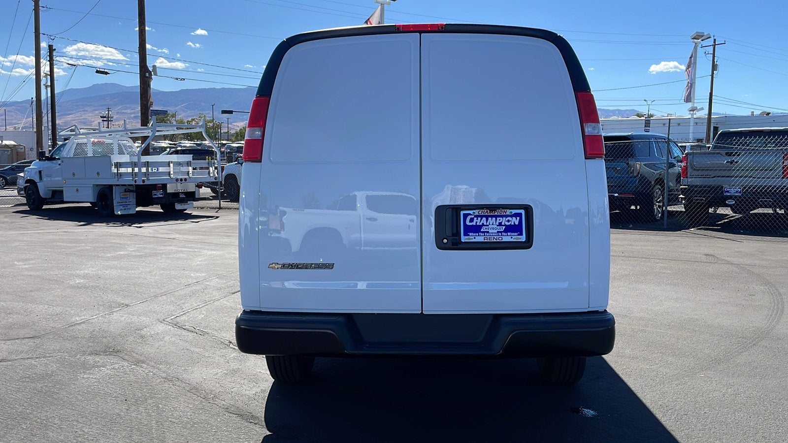 2026 Chevrolet Express Cargo 1WT