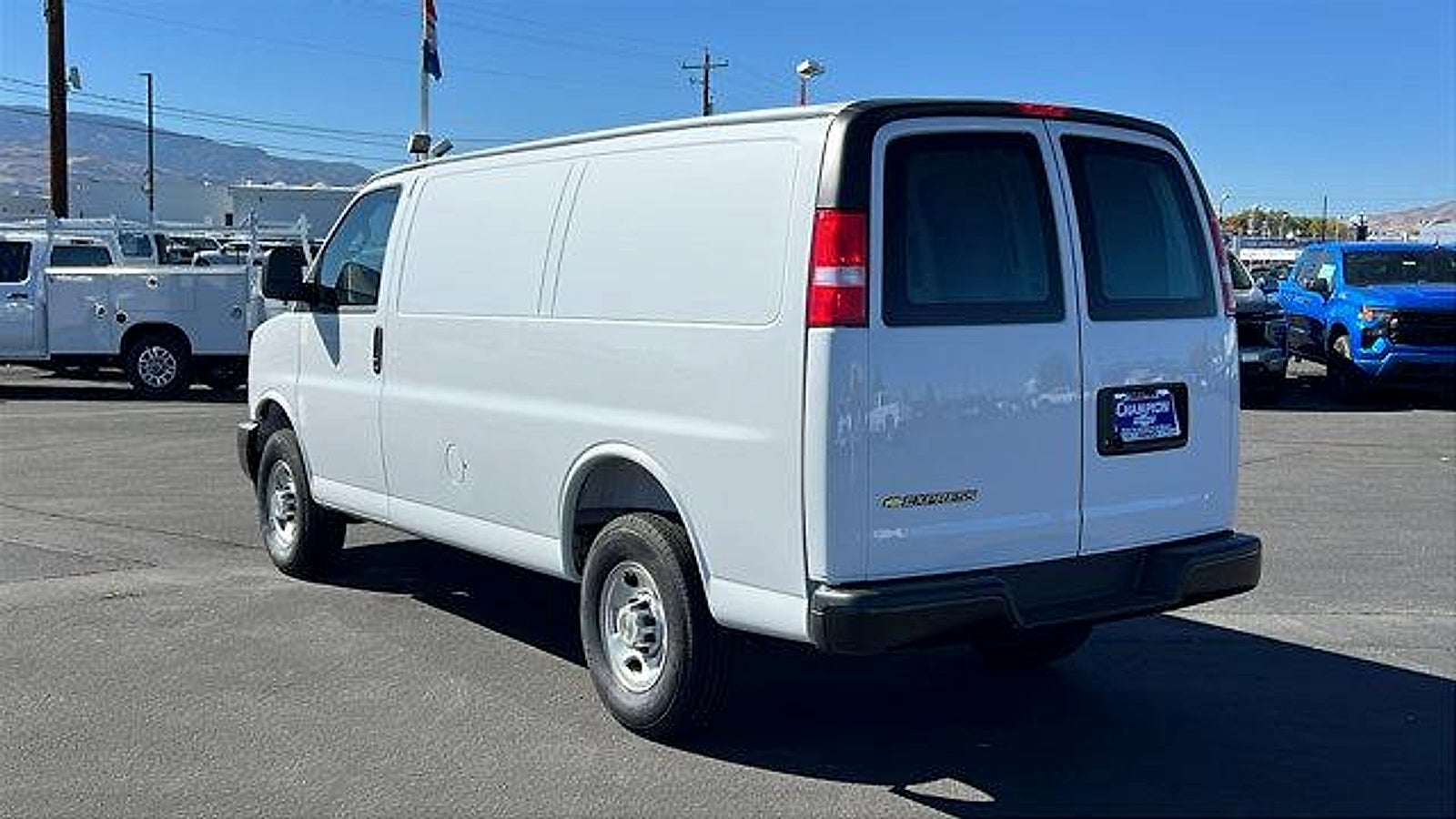 2025 Chevrolet Express Cargo 2500 WT