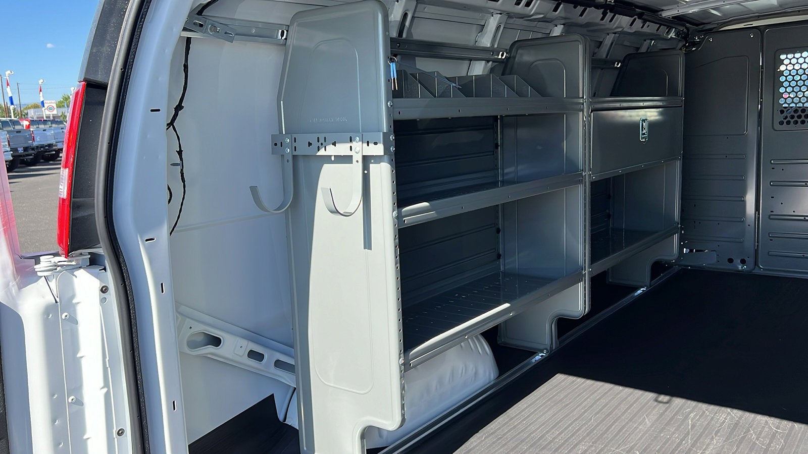 2024 Chevrolet Express Cargo 2500 WT