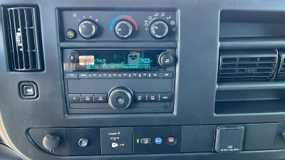 2024 Chevrolet Express Cargo 2500 WT