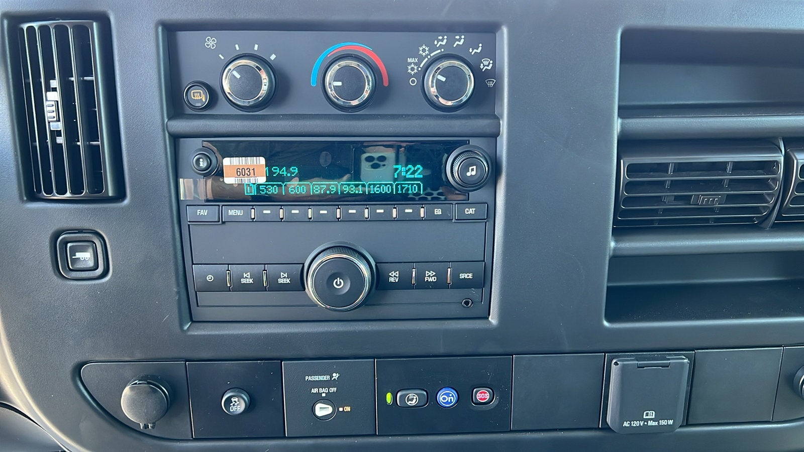 2024 Chevrolet Express Cargo 2500 WT