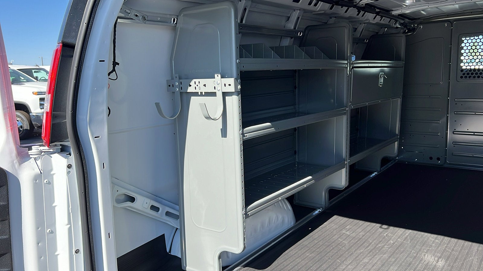 2024 Chevrolet Express Cargo 2500 WT