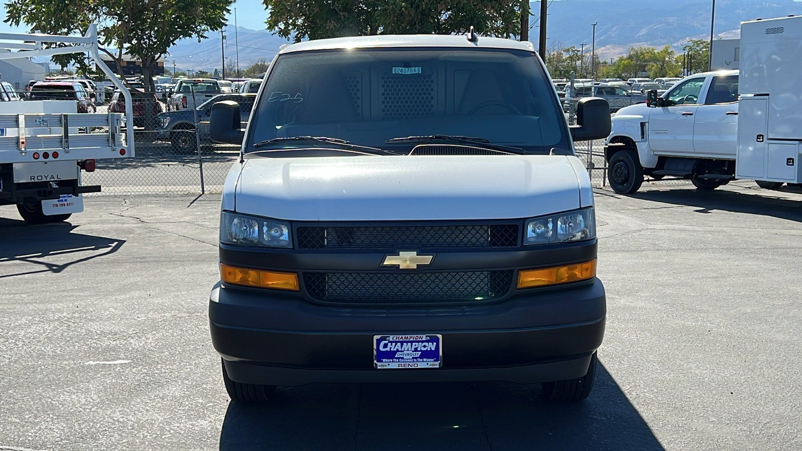2024 Chevrolet Express Cargo 2500 WT