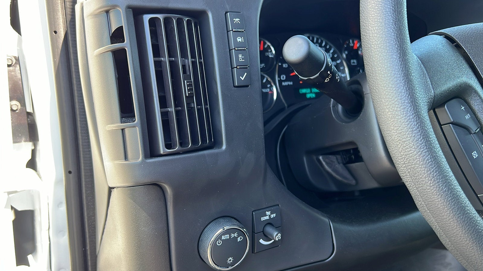 2024 Chevrolet Express Cargo 2500 WT