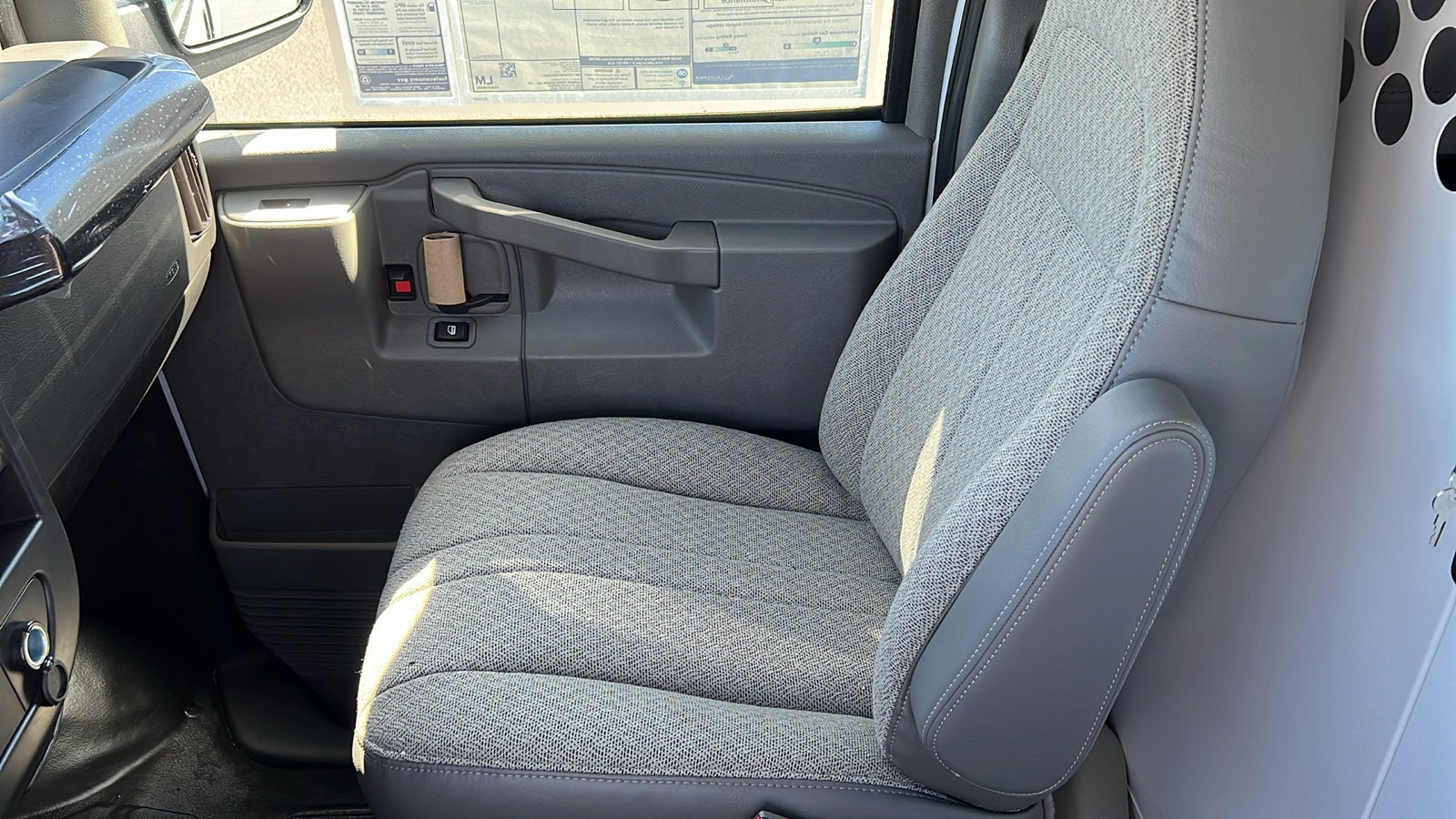 2024 Chevrolet Express Cargo 2500 WT