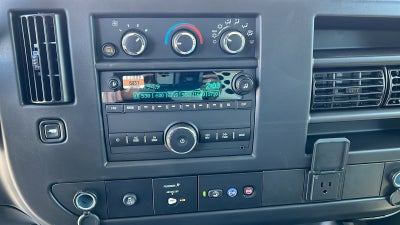 2024 Chevrolet Express Cargo 2500 WT